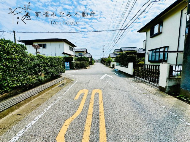 前橋市下川町　限定1棟　新築建売の前面道路含む現地写真