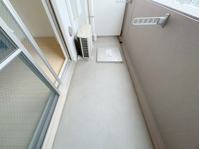 アドバンス新大阪Ⅴのバルコニー