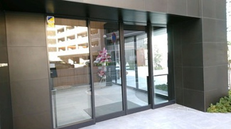 【エントランス】 | 安全に配慮されたオートロックマンションです。室内ＴＶモニタ付インターホンで来訪者を確認できます