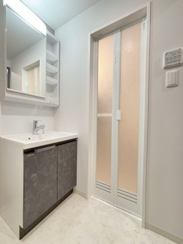 「防音マンション」VORT高井戸西レジデンスの洗面所|脱衣スペースもあります