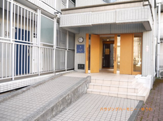 【エントランス】 | 清廉とされたエントランスになっています。