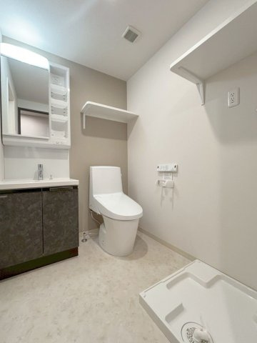 「防音マンション」VORT高井戸西レジデンスの洗面所|脱衣スペースもあります