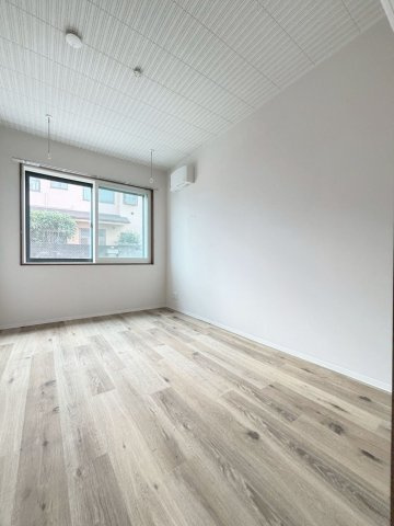 「防音マンション」VORT高井戸西レジデンスの居間・リビング|防音室は防音床、防音壁、防音天井となっており、まさに楽器を演奏するためにつくられた24時間楽器演奏可能の防音室です