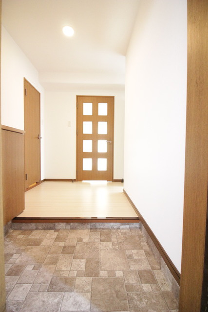 シャルムⅡの玄関|シューズボックス付きの玄関です☆