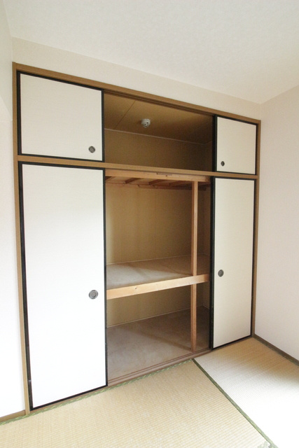 シャルムⅡの設備|押入れもあります★