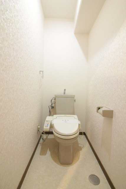 シャルムⅡのトイレ|嬉しい温水洗浄便座付き♪