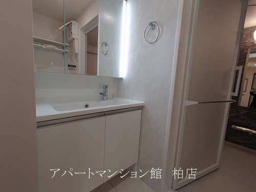 Dear Life の独立洗面台