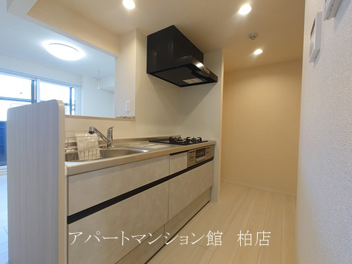 Dear Life のキッチン