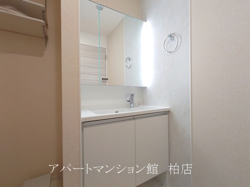 Dear Life の独立洗面台