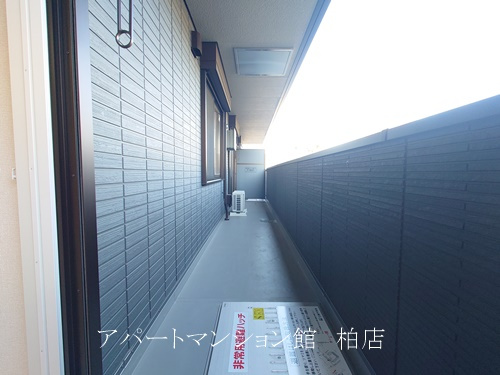 Dear Life のバルコニー