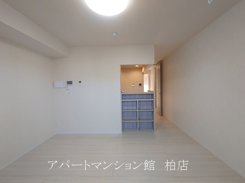 Dear Life の居間・リビング