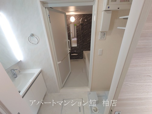 Dear Life の洗面所