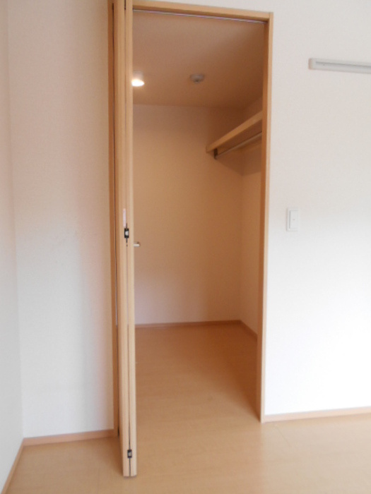 ラ ティーダの収納|ウォークインクローゼット