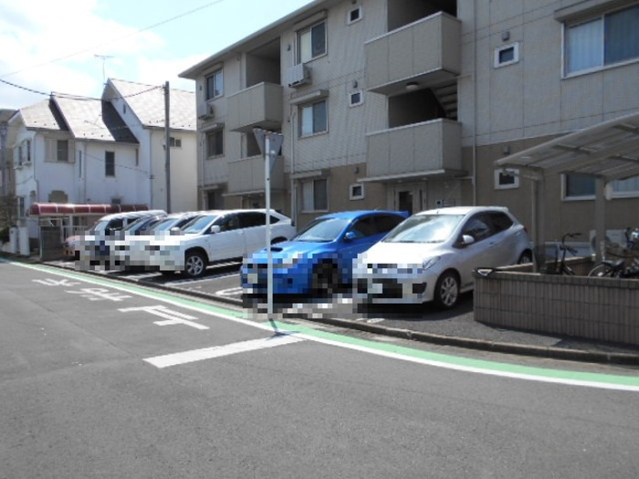 ラ ティーダの駐車場|駐車場