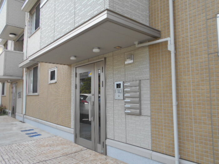 ラ ティーダのエントランス|エントランス