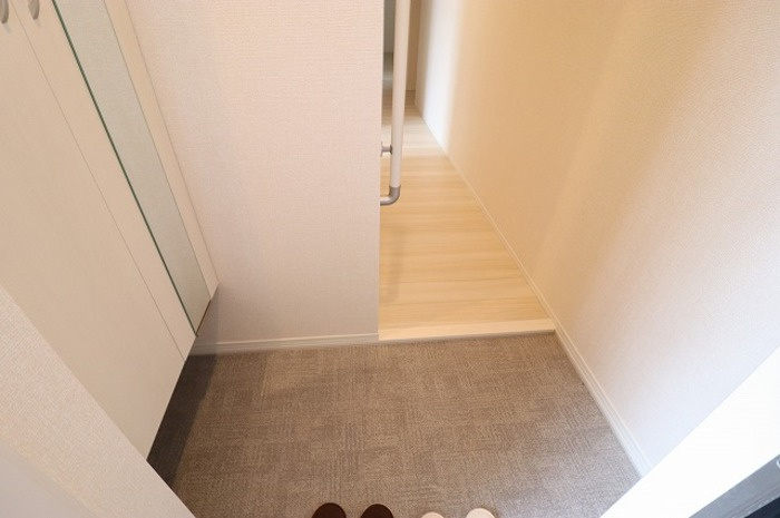 アベニュー Ｂの玄関|玄関 シューズボックス（トールタイプ）あり