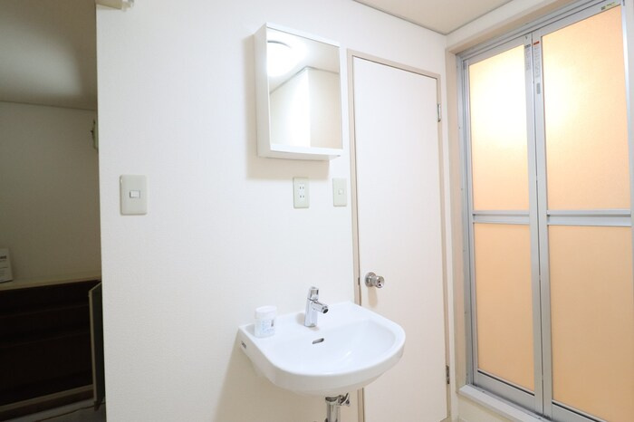 野口ハイツの独立洗面台|洗面台