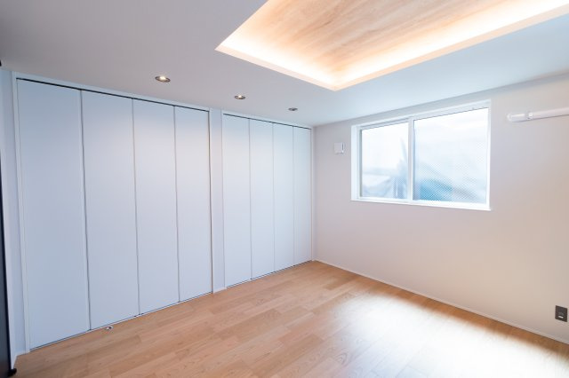 渋谷区本町デザイナーズ仕様新築戸建の内観：施工例|同社施工例居室写真です