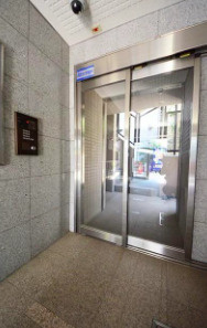 ガーラ笹塚駅前のロビー