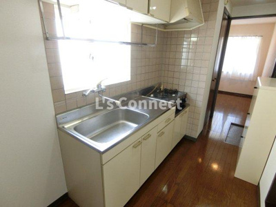 【キッチン】 | メゾンナバタ一番町 | ２口ガスコンロ付のキッチンです。