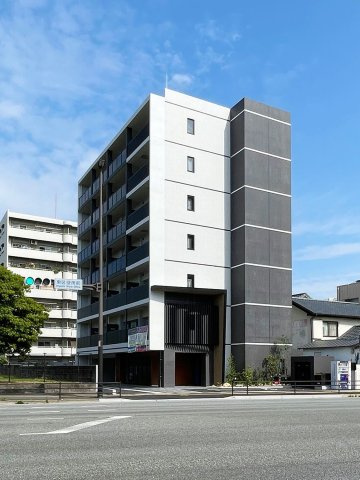 カミノレアル箱崎宮前の外観