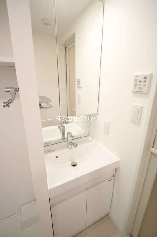 マキシヴ阪東橋ツインイーストの独立洗面台