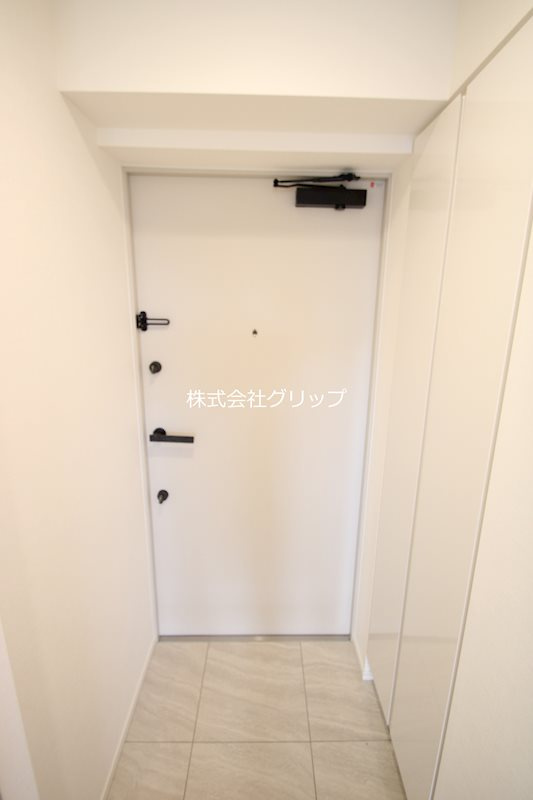 マキシヴ阪東橋ツインイーストの玄関