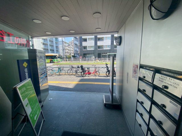 長谷川ビルのエントランス