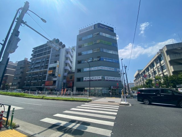 長谷川ビルの周辺