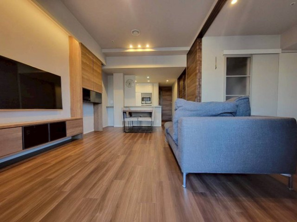 【居間・リビング】 | 【リビングダイニング】天井高約2.7ｍ