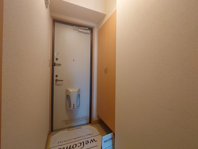 キャンパス・プランドールの玄関