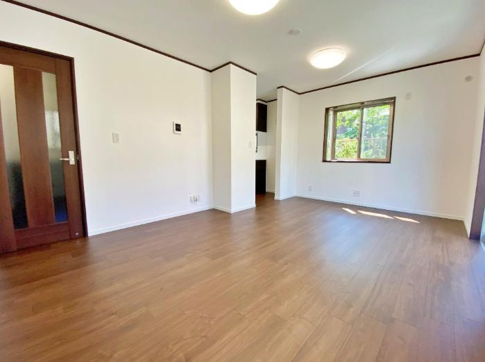 綾瀬市綾西４丁目　中古戸建の居間・リビング|居間です