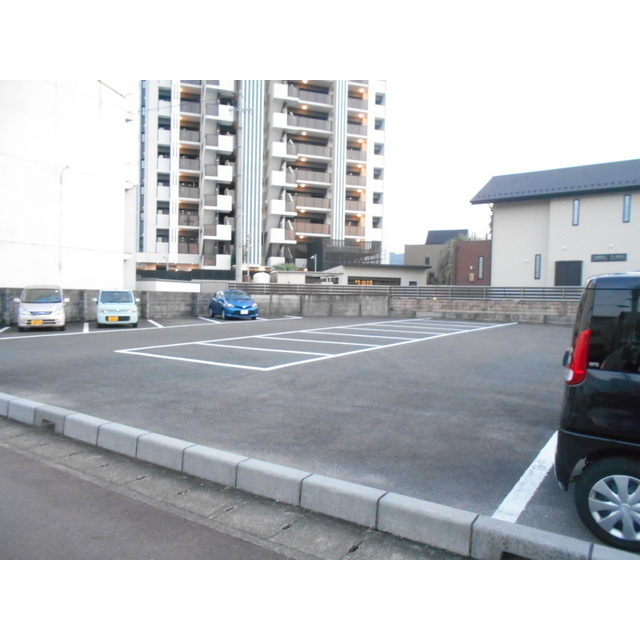 岐阜市長良福光の駐車場の外観|外観