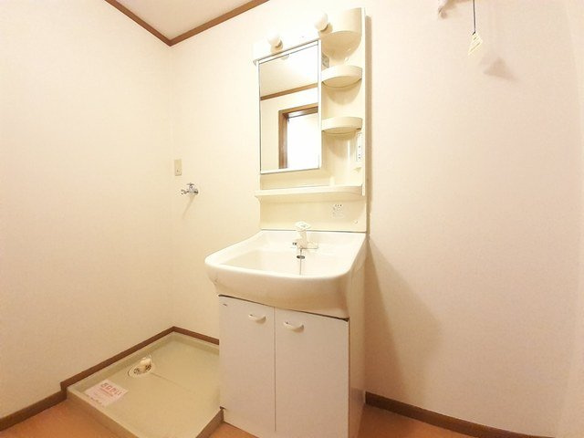 ボンレーブⅢの洗面所|広い洗面スペース