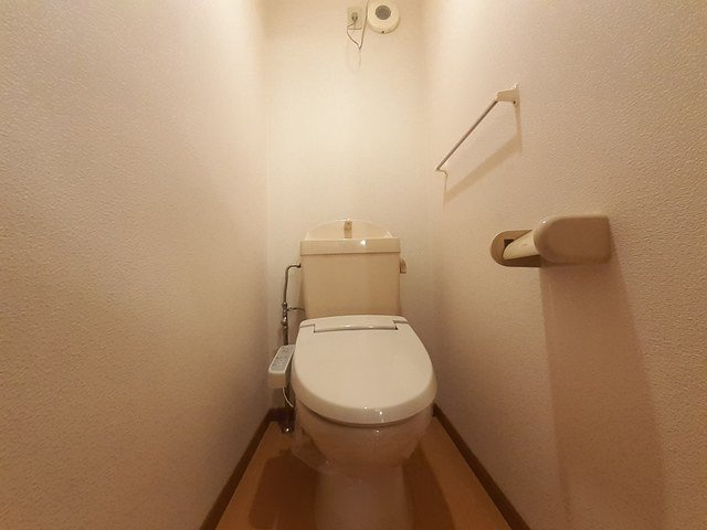 ボンレーブⅢのトイレ|清潔感のあるトイレです