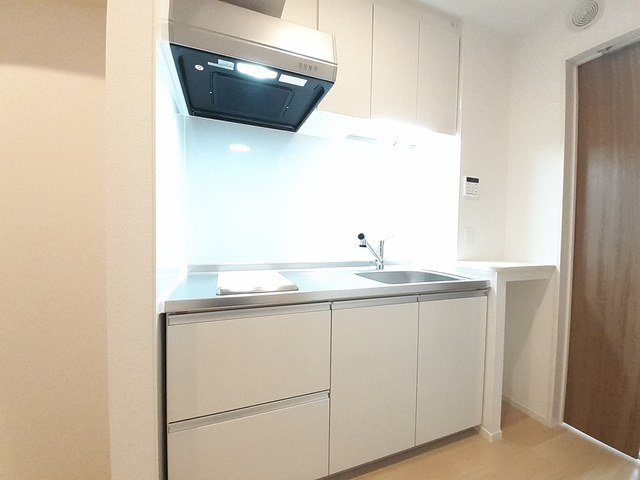 サニー・セーラのキッチン|コンパクトなキッチンで掃除もラクラク