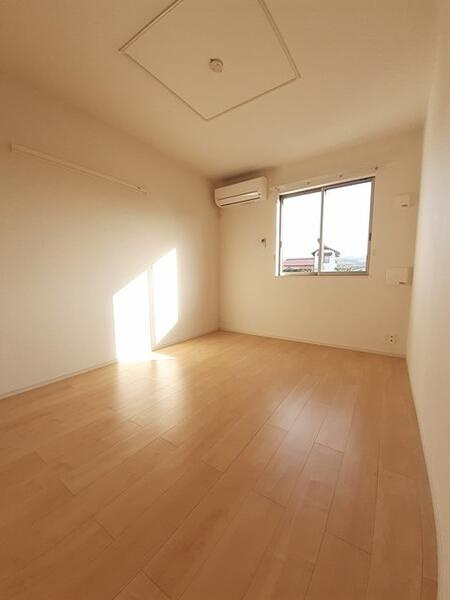 ハウオリ　エルアの洋室