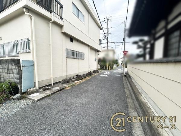 橿原市内膳町２丁目の売地の前面道路含む現地写真|スーパーなど商業施設が徒歩圏内に近接しています！