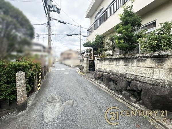 橿原市内膳町２丁目の売地の前面道路含む現地写真|道路と高低差の少ないフラットな敷地です！
