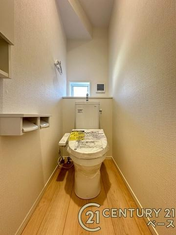 クレイドルガーデン伴堂 ／新築一戸建の内観：施工例|■冬物のコートや季節のものなどたくさんしまえる広さ！■
