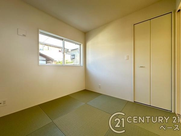 クレイドルガーデン伴堂 ／新築一戸建の内観：施工例|■三面鏡タイプのミラーキャビネット！収納スペースも豊富です！■