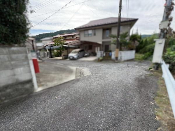 隅田町下兵庫　中古戸建の前面道路含む現地写真