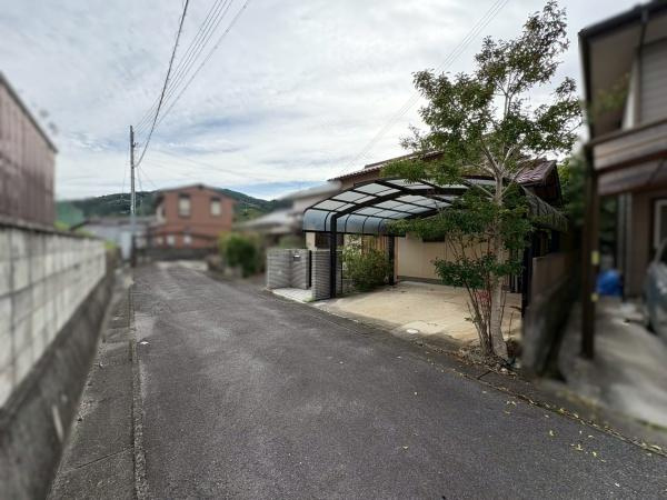 隅田町下兵庫　中古戸建の前面道路含む現地写真