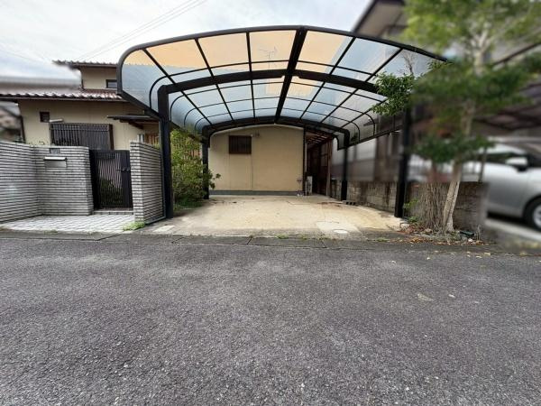 隅田町下兵庫　中古戸建の駐車場