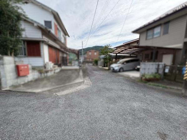 隅田町下兵庫　中古戸建の前面道路含む現地写真