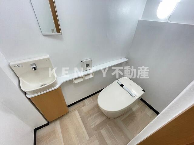 【トイレ】 | 蒲田店舗ビル | 清潔感のあるトイレです