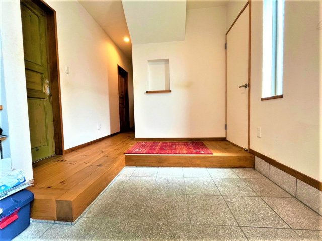 福岡市城南区樋井川2丁目　中古戸建の玄関|ゆったりとした玄関です