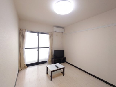 【居間・リビング】 | レオネクスト宙 | おしゃれな白いフローリング