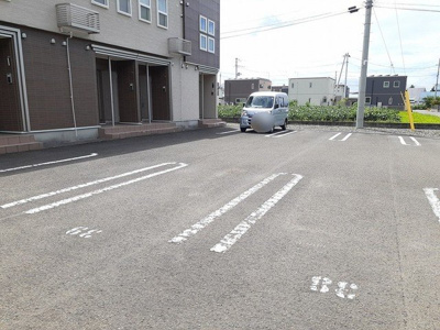 【駐車場】 | ブルス・ハープⅣ | カースペースがあります
