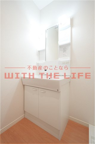 ALLEY-11【10.000円キャッシュバック対象物件】の独立洗面台|朝の支度にも助かる、独立の洗髪洗面化粧台